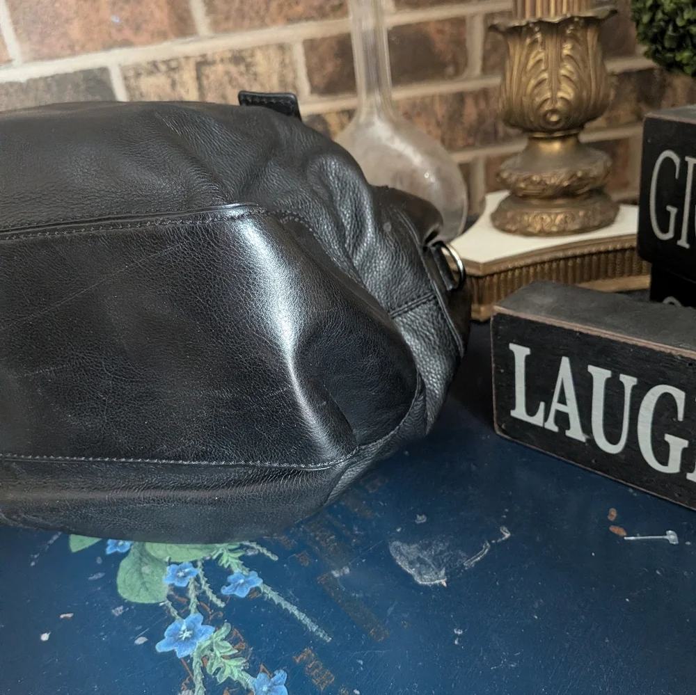 Michael Kors Grayson Black Leather Handbag Silver Hardware - Picture 8 of 16